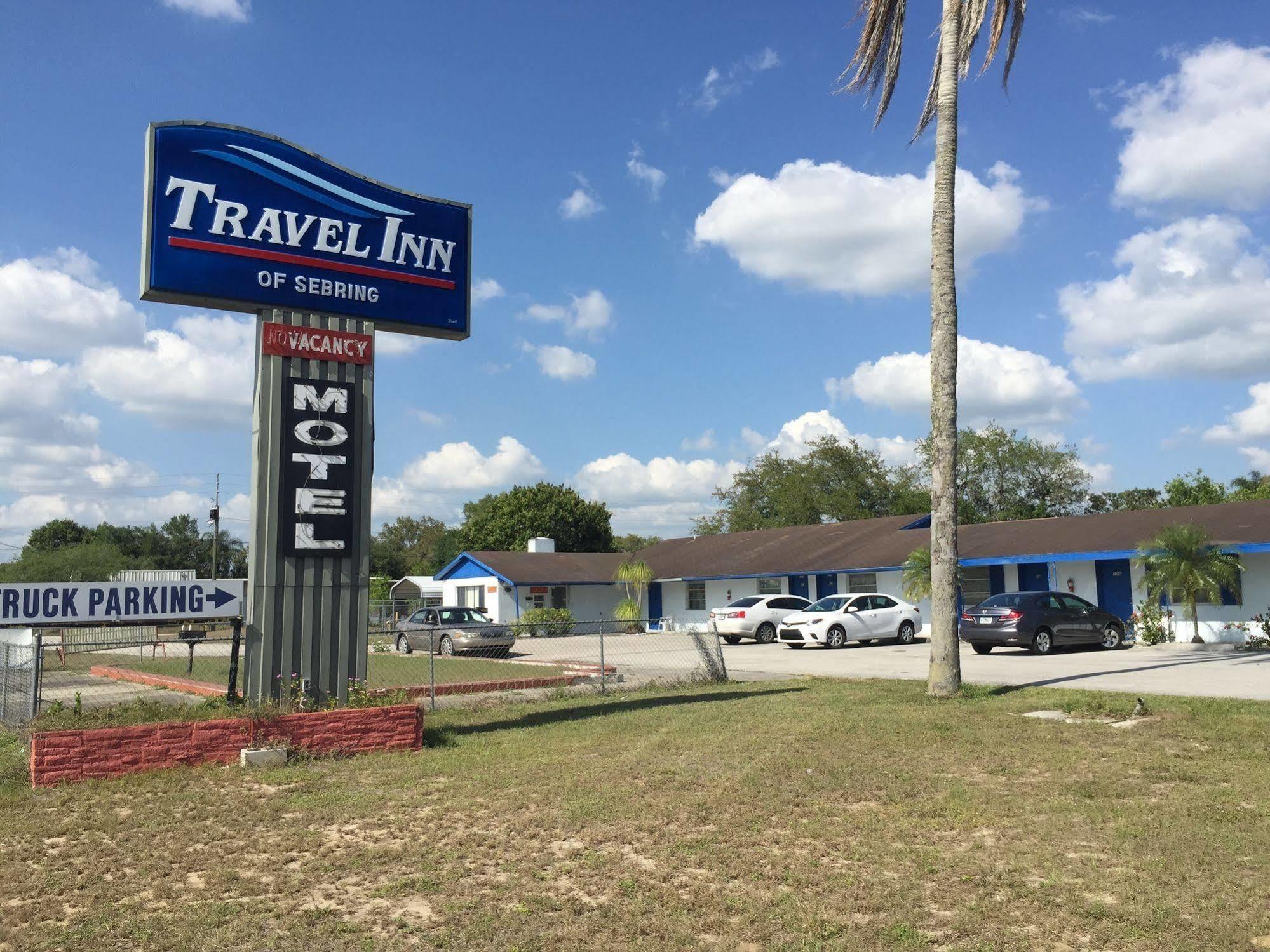 Travel Inn Of 赛百灵 外观 照片