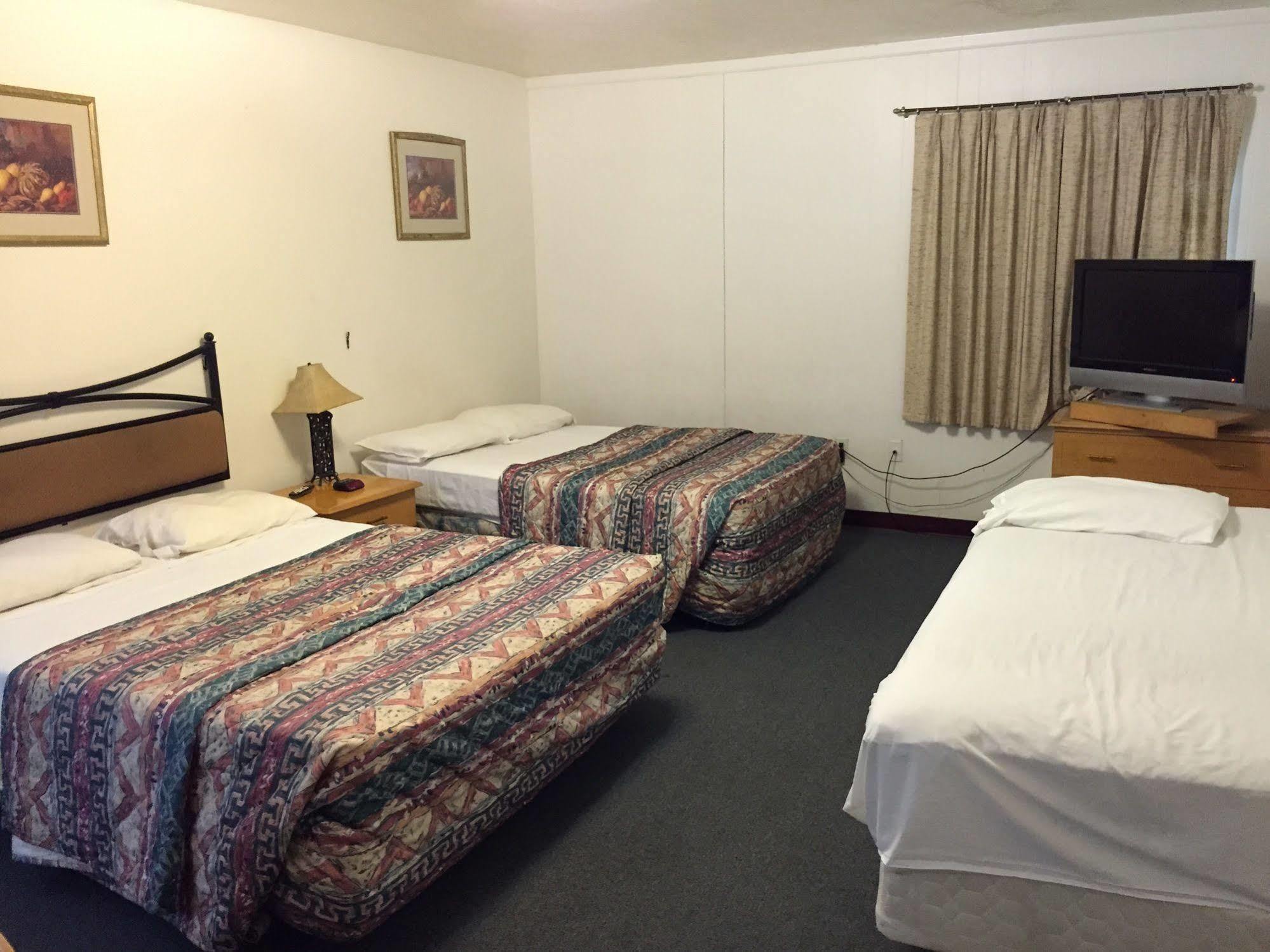 Travel Inn Of 赛百灵 外观 照片